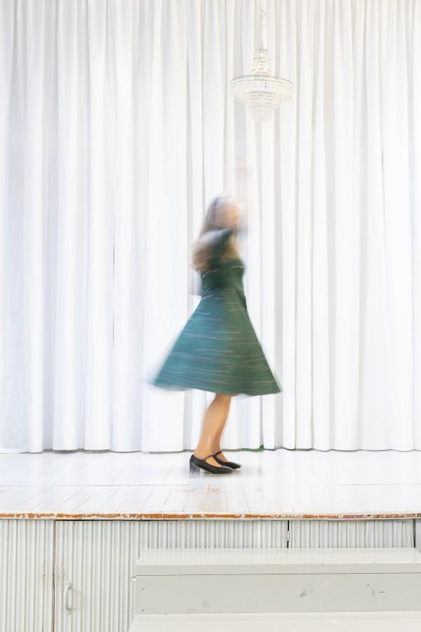 Nuppunen 8 – Hihoja ja helmoja